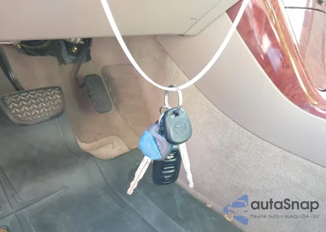 2005 Toyota Camry Xle V6 z USA, uszkodzony, nr VIN 4T1BF30KX5U109426